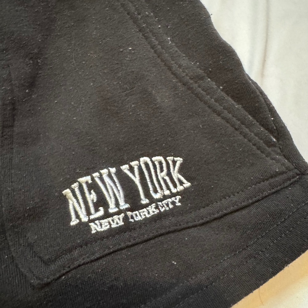 Riley & James New York City Embroidered Sweat Shorts Black XS Relaxed Lounge - Picture 5 of 5
